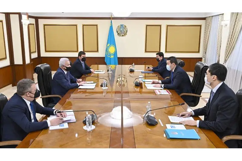 Алихан Смаилов обсудил с главой ПАО «ЛУКОЙЛ» реализацию инвестпроектов в Казахстане
