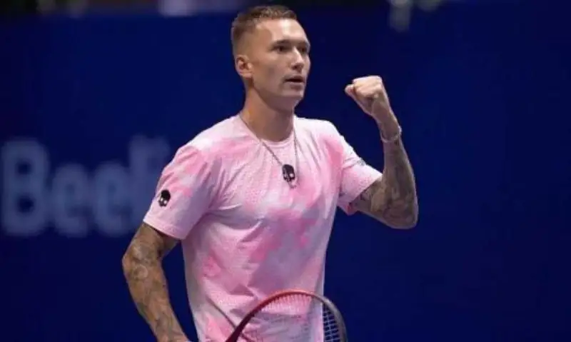 Денис Евсеев Мексикадаги саралаш турнирида финалга чиқди