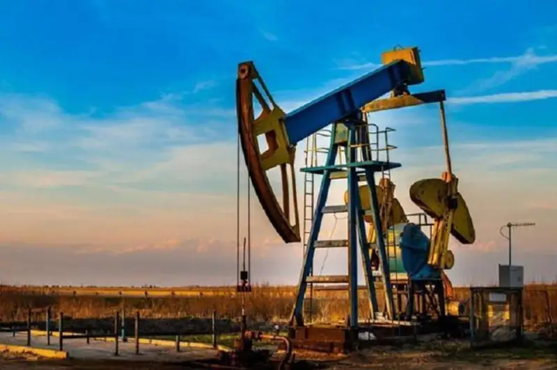 Жаҳон бозорида нефт нархи учинчи чоракда 12 фоизга арзонлашди