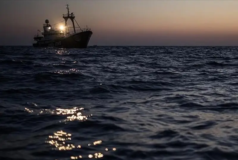 Тунис қирғоқларида муҳожирлар бўлган иккита қайиқ чўкиб кетди