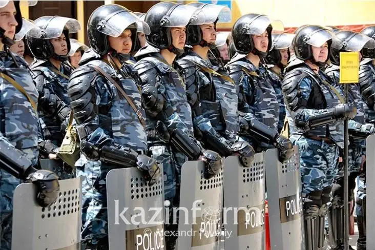 قونايەۆتا وقۋ-جاتتىعۋ ءوتىپ جاتىر: پوليتسيا تۇرعىنداردان دۇرلىكپەۋدى سۇرادى