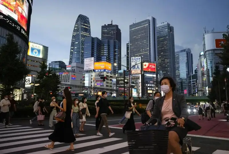 CОVID-19: Япония аҳолиси 726 342 кишига камайди