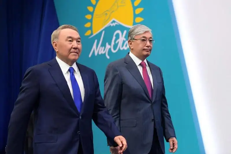 Нурсултан Назарбаев внес предложение об избрании Касым-Жомарта Токаева председателем «Nur Otan»