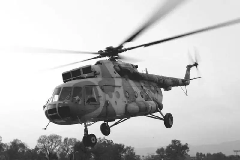 Шесть человек погибли в результате крушения военного вертолета в Пакистане