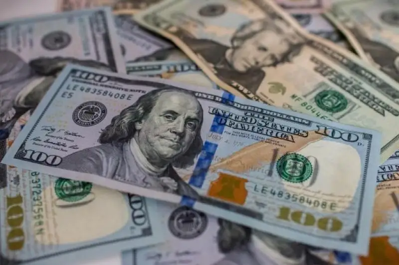 Қозоғистонда  доллар курси яна кўтарилди