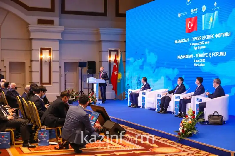 Qazaqstan men Túrkııa kásipkerleri 472,6 mln dollarǵa memorandým bekitti