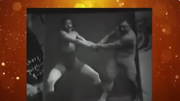 قاجىمۇقاننىڭ جاپون بالۋانىمەن كۇرەسكەن ۆيدەوسى تابىلدى