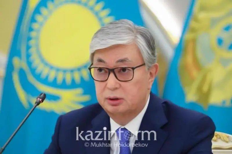 Президент объявил выговор послу Кайрату Лама Шарифу