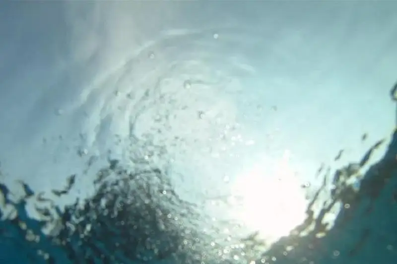 Японияда юк кемаси чўкиб кетди