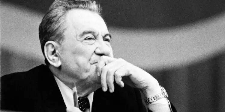 قونايەۆ سىيعا تارتقان ساعات