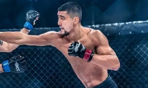 Қозоғистонлик файтер нокдаундан кейин ўрнидан турди ва Россиядаги турнирда ғалаба қозонди