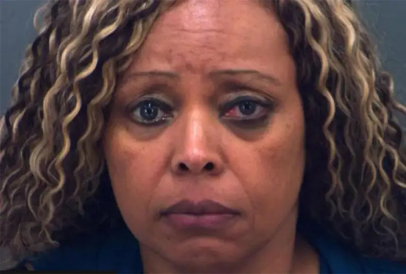 Америкалик аёл таксида Uber ҳайдовчисини отиб ўлдирди