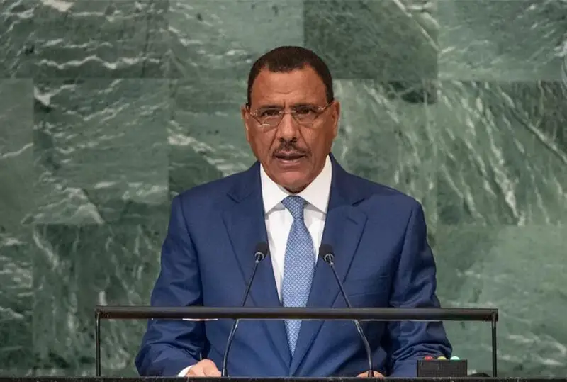 Нигерда ҳарбийлар президент ҳокимиятдан ағдарилганини эълон қилди