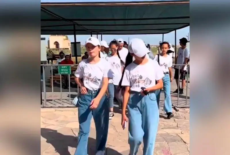 شەتەلدە تۇراتىن قازاق بالالارى اراسىندا وليمپيادا ءوتتى