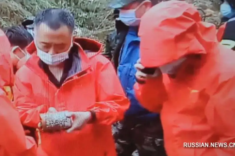 Обнаружен черный ящик разбившегося в Китае самолета