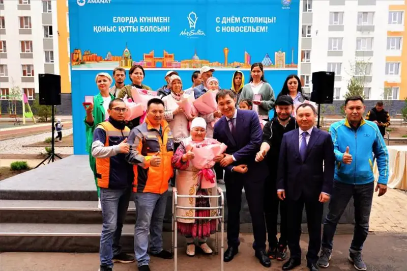 300 дан ортиқ Нур-Султан турғунига хонадон калитлари топширилди