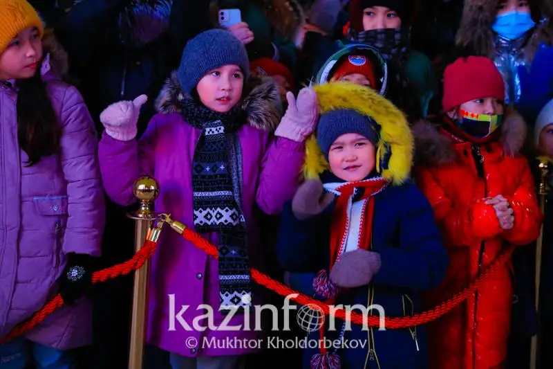 Balalar jylyna arnalǵan is-sharalar Úkimet otyrysynda talqylanady