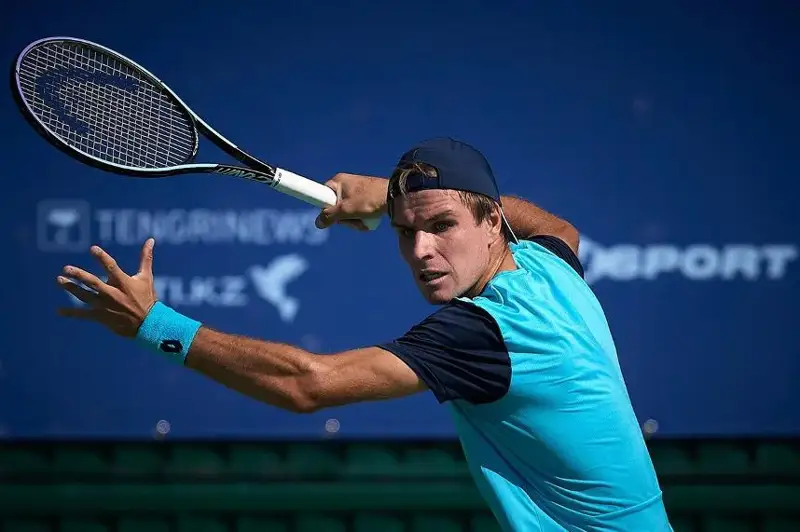 Дмитрий Попко Нур-Султанда ўтказилаётган челленжер турнирида чорак финалга чиқди