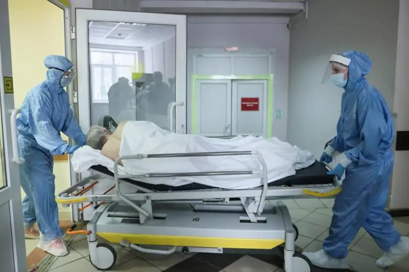 Россияда кунлик коронавирус юқтиришнинг янги максимал даражаси қайд этилди