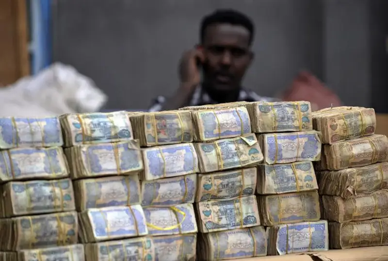 Сомали 30 йил ичида биринчи марта янги пулларни чоп этади