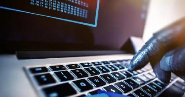 قاراعاندىدا ەكى ينتەرنەت الاياق ۇستالدى