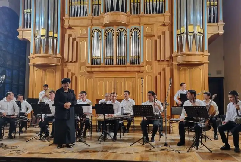 Народные мелодии стран ШОС зазвучали с узбекским колоритом