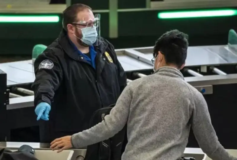 Буюк Британия қўл юкидаги суюқликларга қўйилган чекловларни бекор қилиши мумкин