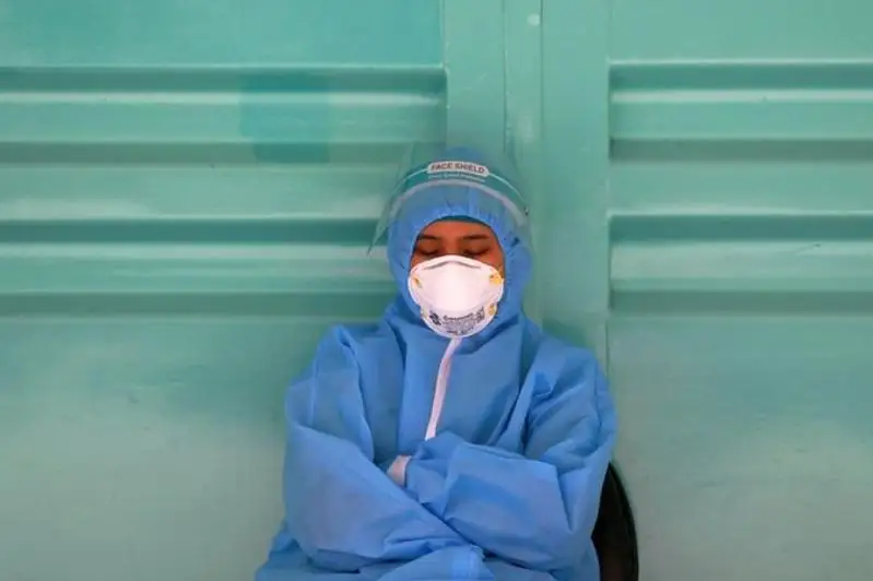 Буюк Британияда коронавирус юқтирганлар ва ўлим даражаси кескин ошди