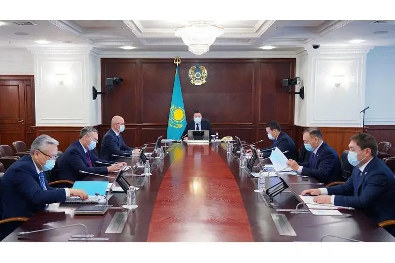 ҚР Бош Вазири: Аҳолини эмлаш билан қамраб олишни кенгайтириш керак