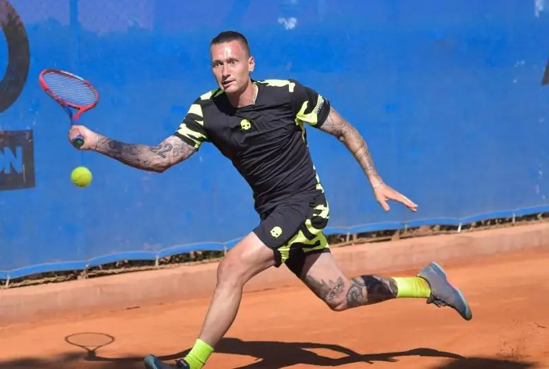 Денис Евсеев не смог доиграть матч на «Челленджере» в Таиланде