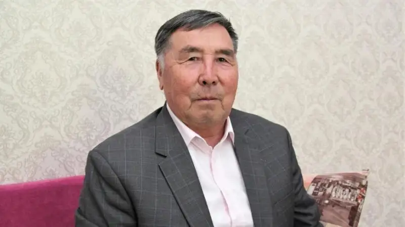 سلامحات سەيتقامزا ۇلى: 70-جىلداردان كەيىن قىتايداعى قازاق قالامگەرلەرى 300 دەن استام رومان جازدى