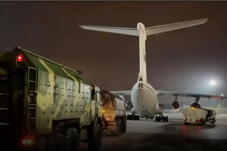 Беларусь тинчликпарвар кучлари бўлган КХШТнинг 10 та самолёти Қозоғистондан жўнаб кетди