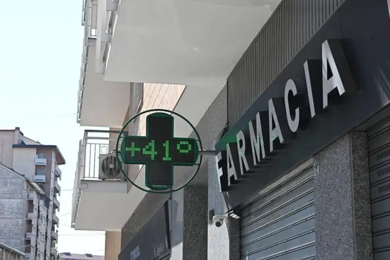 Италиянинг 9 та йирик шаҳрида жазирама туфайли хавфнинг «қизил» даражаси эълон қилинди