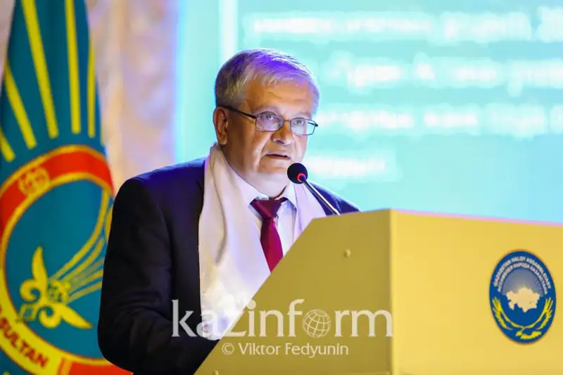 Birneshe tildi erkin bilý - búgingi ómir talaby – Vladımır Shnaıder