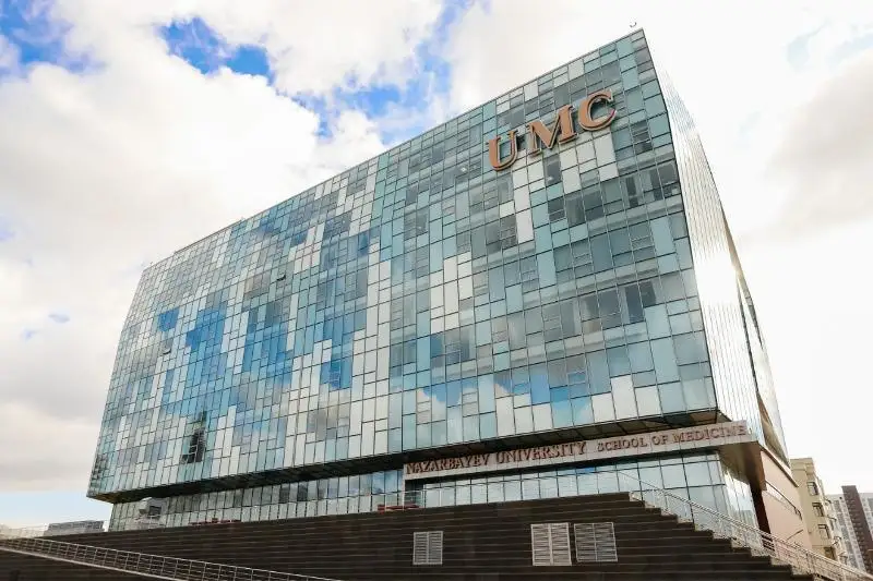 Назарбоев Университети пандемияга қарши курашишга қандай ёрдам бермоқда