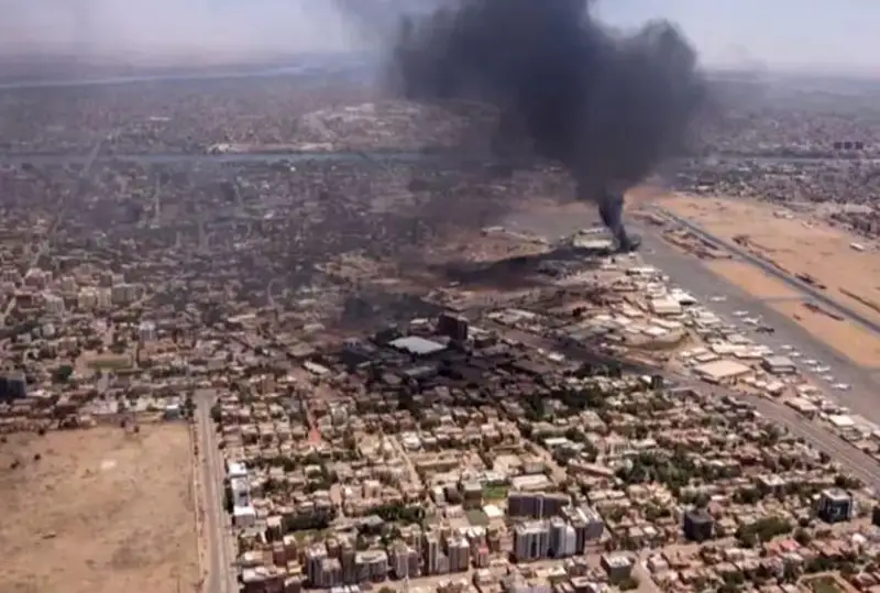 Судандаги жангларда қатнашаётган томонлардан бири 72 соатлик сулҳ эълон қилди