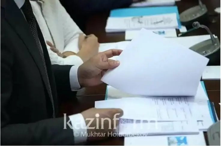 قازاقستانداعى بۇكىل ءبىلىم باسقارمالارى ءبىر اي بويى تەكسەرىلەدى