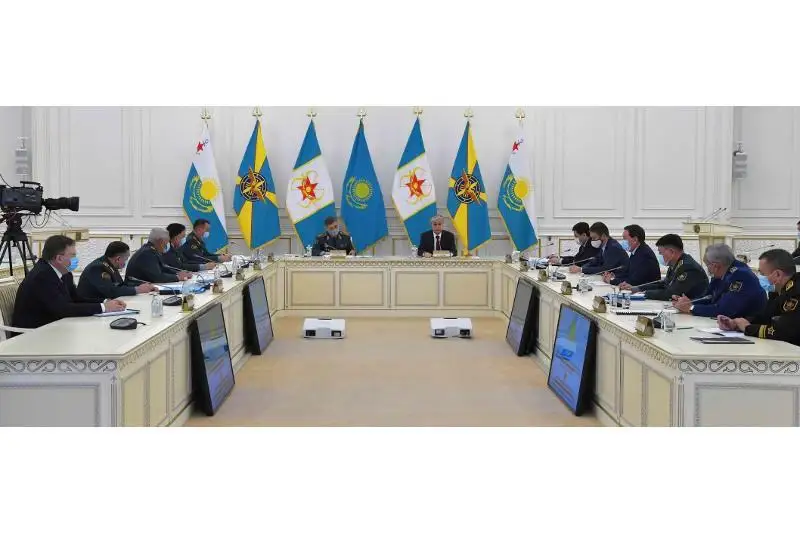 ҚР Президенти Мудофаа вазирлигининг кенгайтирилган ҳайъат йиғилишини ўтказди