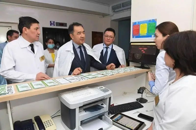 阿拉木图市长视察医疗机构执行强制性医疗保险制度情况
