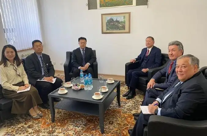 哈中外交政策领域专家举行会晤