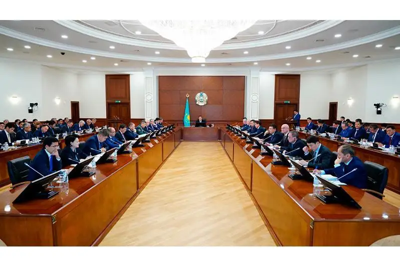 政府总理召开会议讨论最新国情咨文主要方向