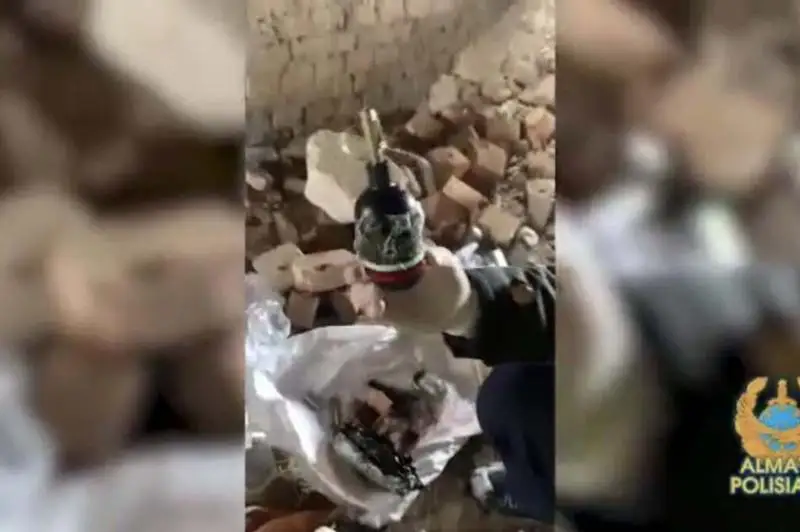 Тайник с боеприпасами и коктейлем «Молотова» найден в Алматы