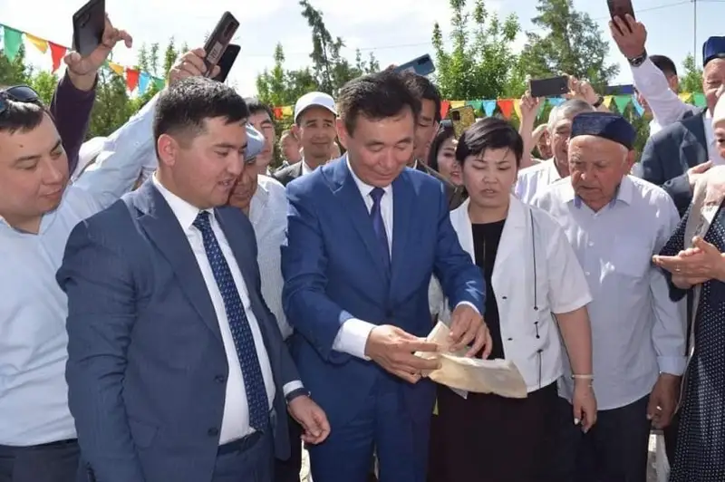 Сауранда ярим аср ер остида сақланган васиятнома очилди
