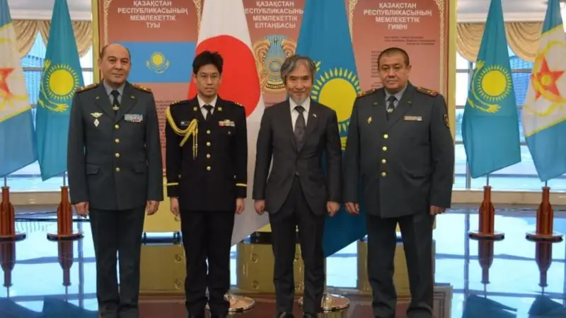 日本驻哈大使在国立国防大学演讲