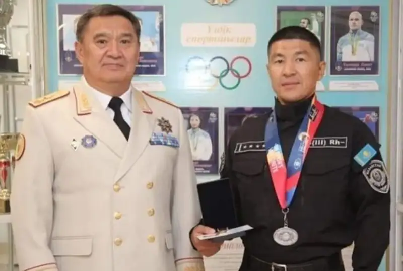 Жаҳон ўйинларида олтин медални қўлга киритган манғистаулик полициячи-спортчилар тақдирланди