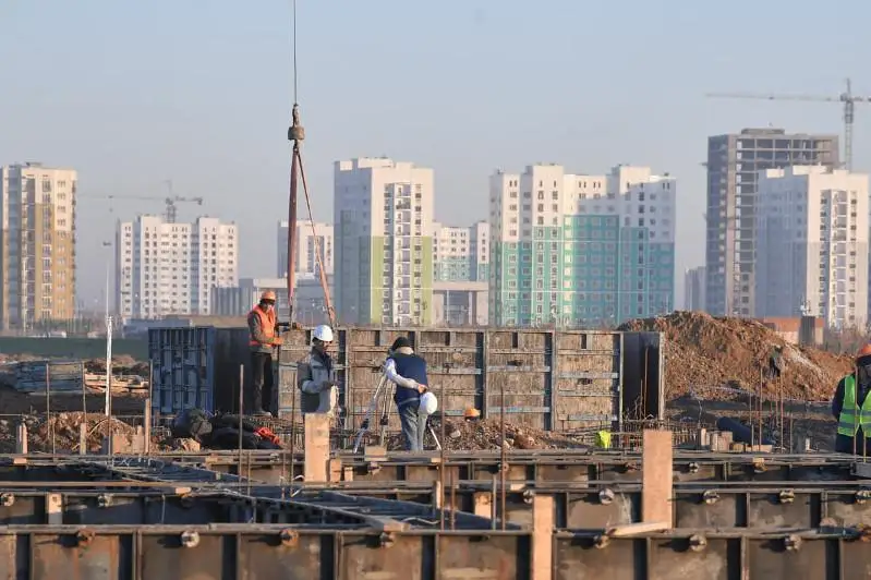 Туркистонда 12 қаватли 39 та уй қурилмоқда