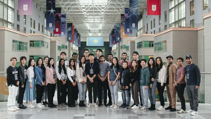 ازيانىڭ ەڭ ۇزدىك ستۋدەنتتەرى ەلوردادا جينالدى