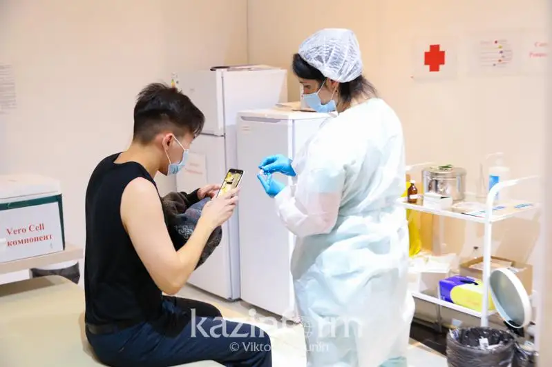 Qazaqstanda koronavırýsqa qarsy vaktsınany 9 330 732 adam saldyrdy