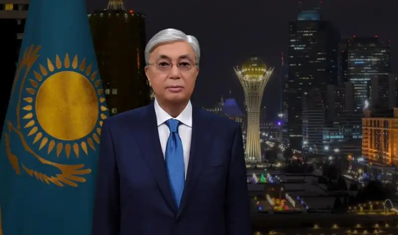 托卡耶夫总统发表2020年新年贺词