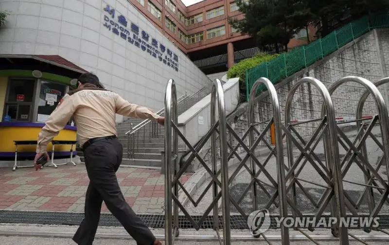 韩首都圈疫情告急致534所学校暂停返校